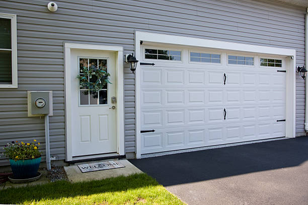 24/7 Emergency Garage Door Installation experts in Pine Ridge, SD